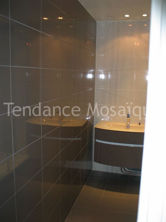 Salle De Bain Blanche Et Grise : Salle de bain en faience blanche et grise Salle De Bain Blanche Et Grise : Salle de bain en faience blanche et grise